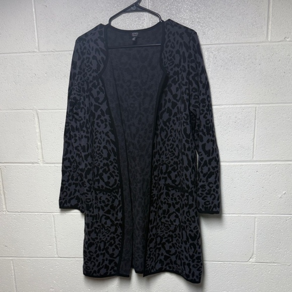 Jones New York Dark Gray Animal Print Cardigan